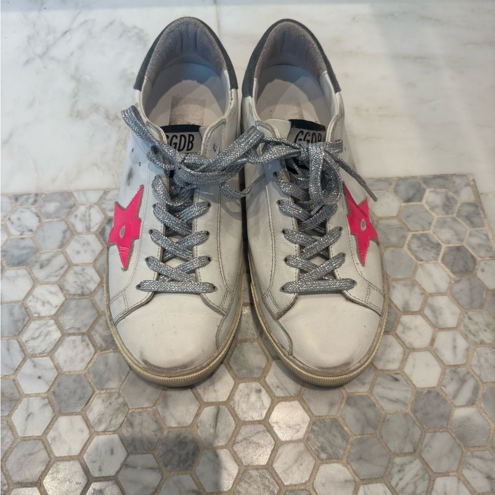 Golden Goose White Sneakers with Fuchsia Star